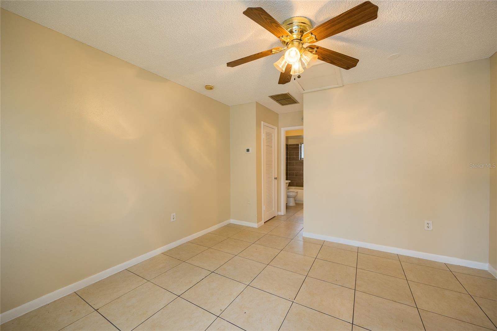400 S Meteor Ave Property Photo 26