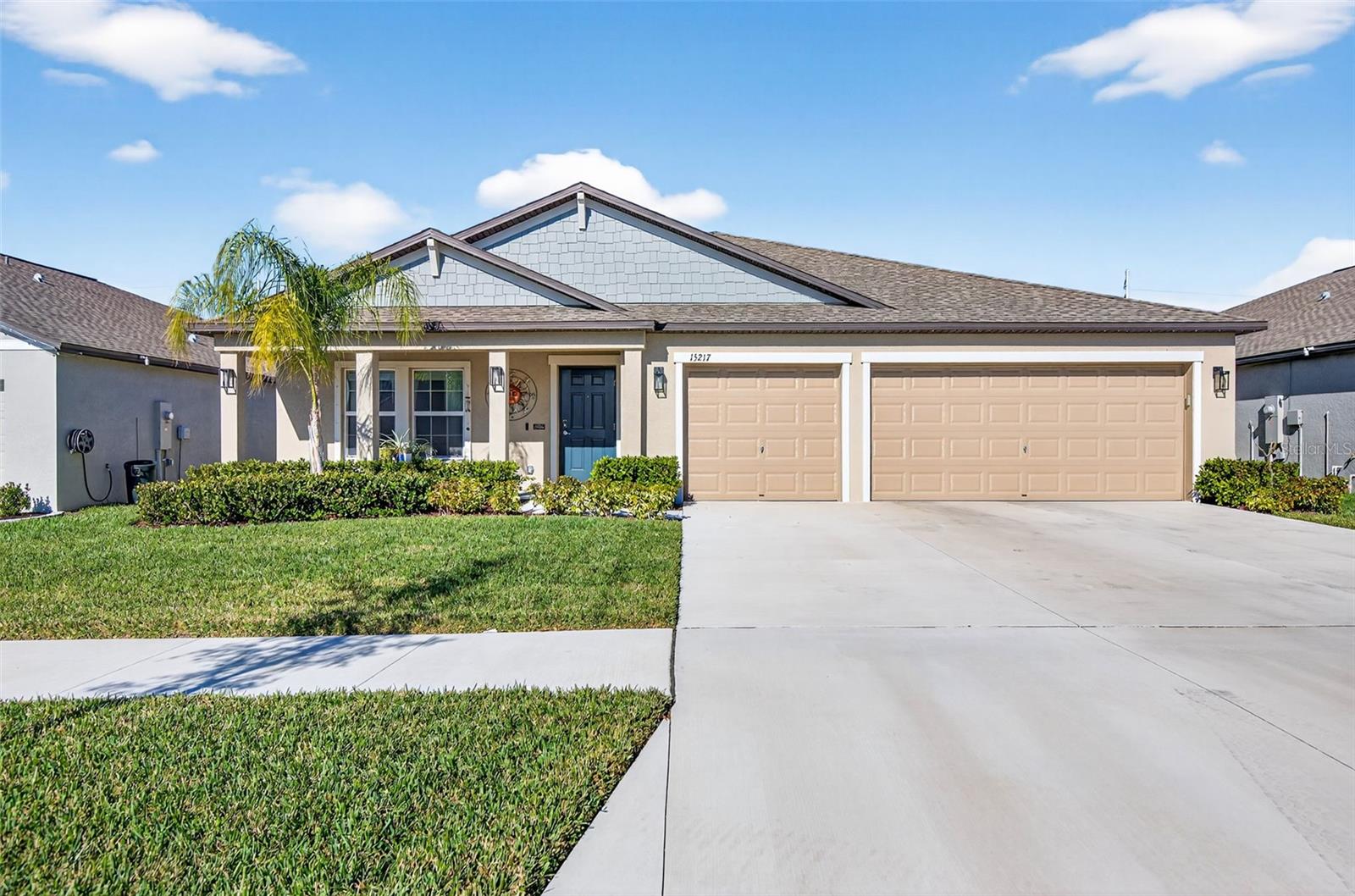 15217 Zircon Red Dr Property Photo 1