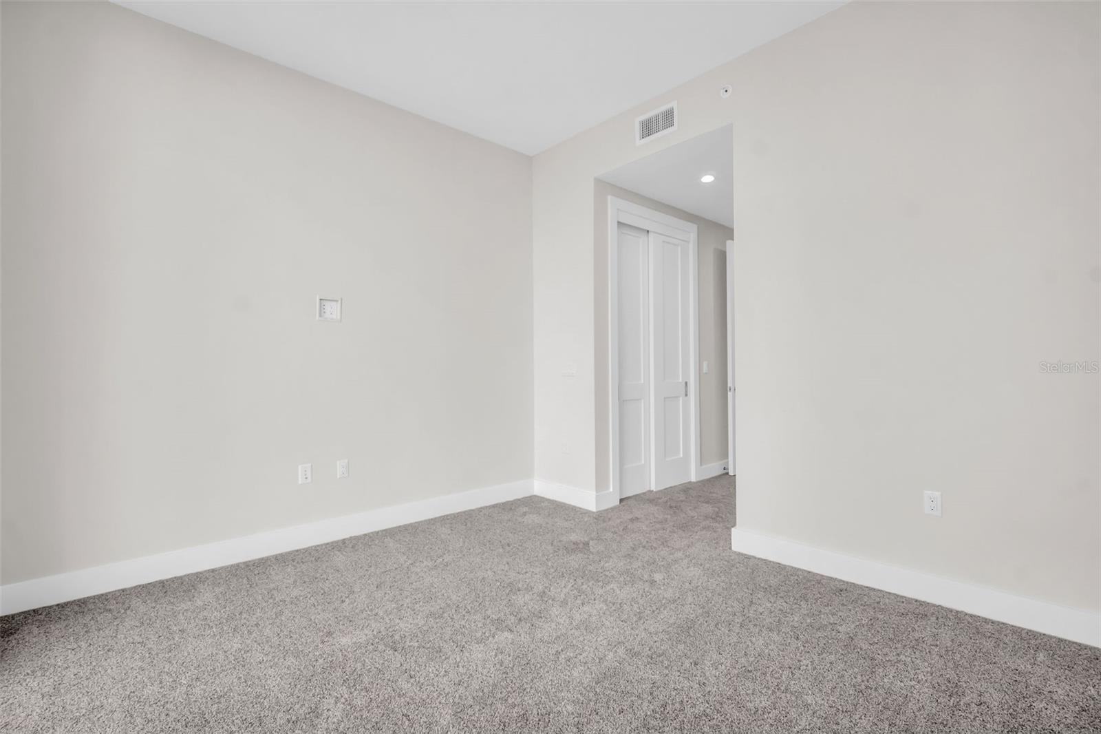 275 1st Ave S #2001 Property Photo 38