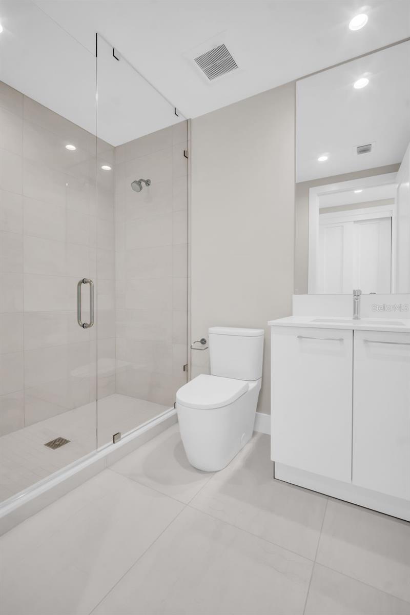 275 1st Ave S #2001 Property Photo 41