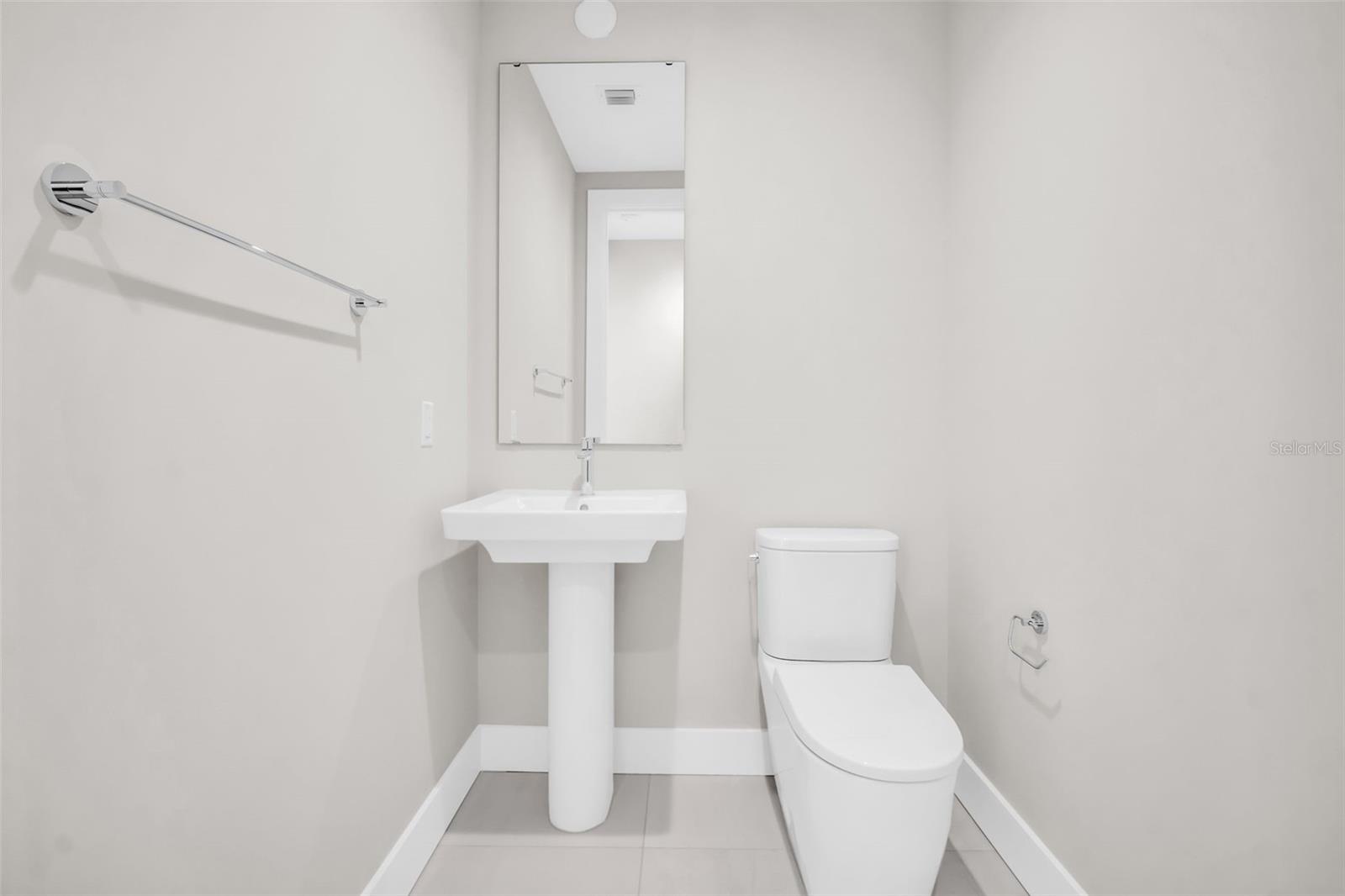 275 1st Ave S #2001 Property Photo 48
