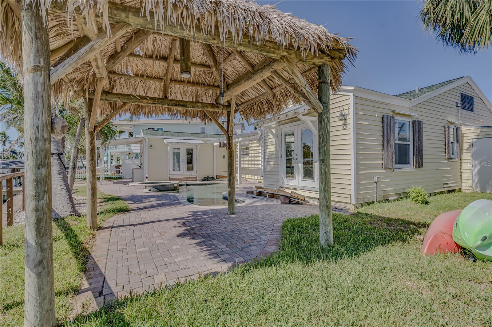 16029 Redington Dr Property Photo 6