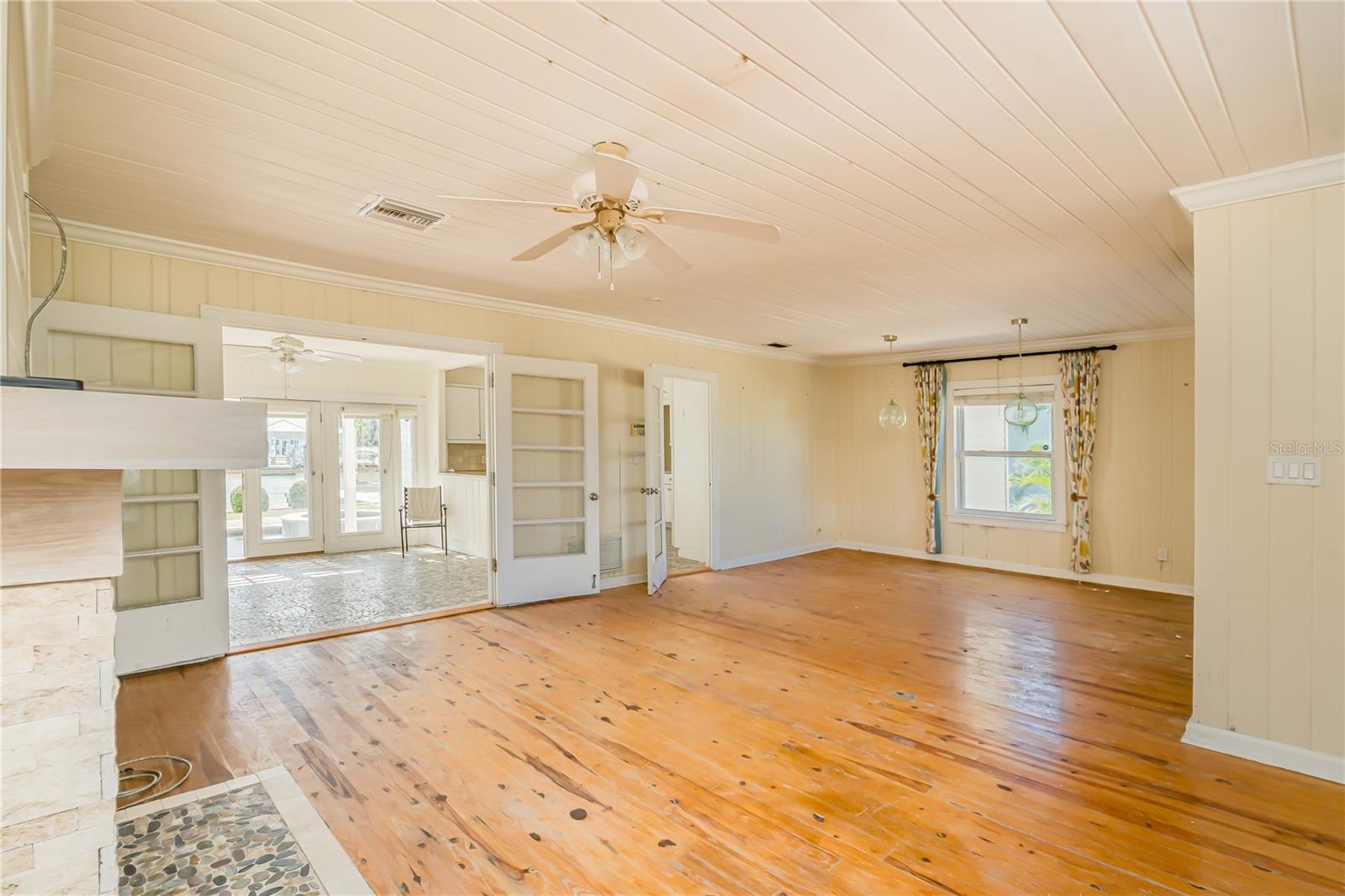 16029 Redington Dr Property Photo 13