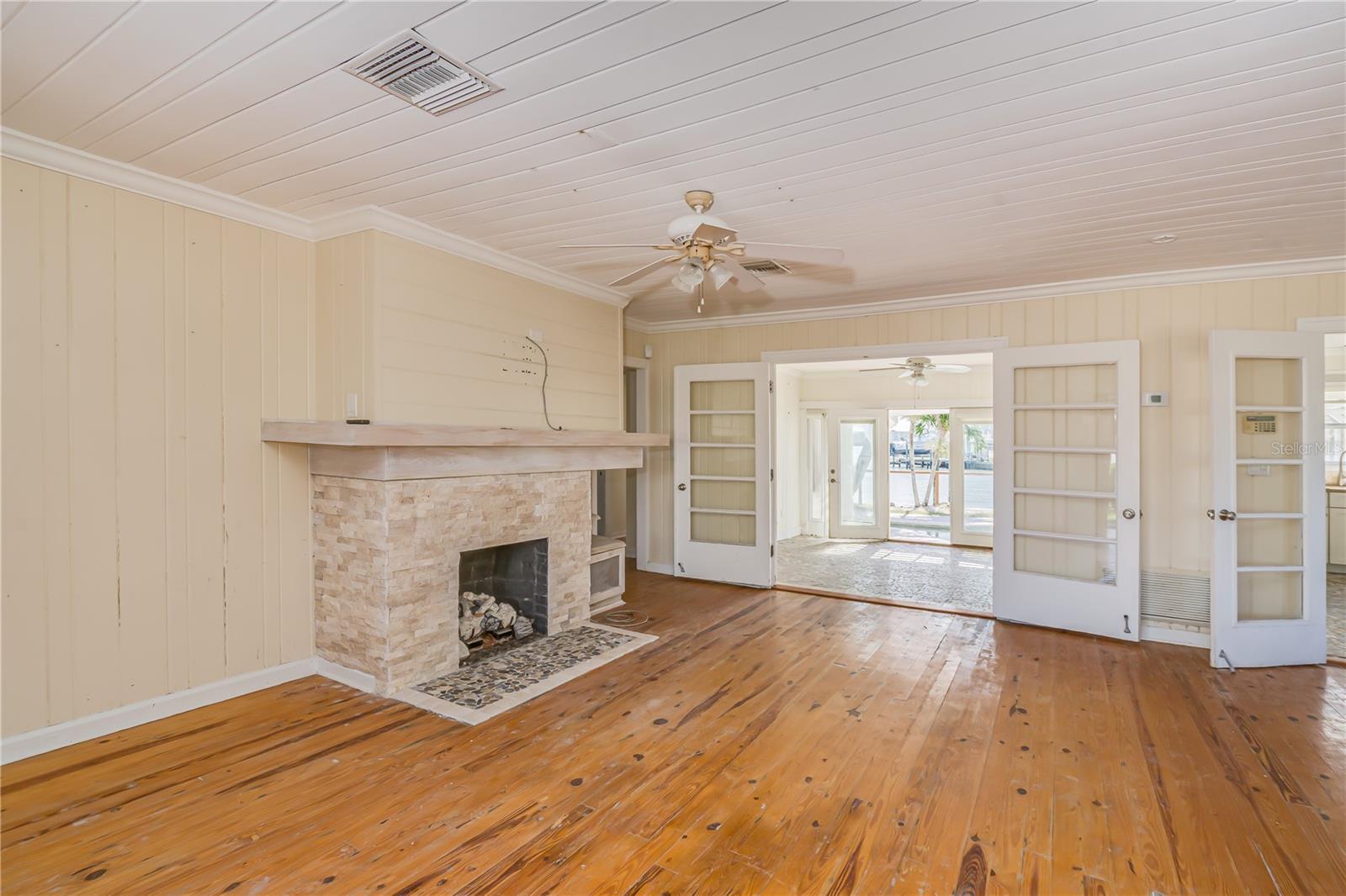 16029 Redington Dr Property Photo 15