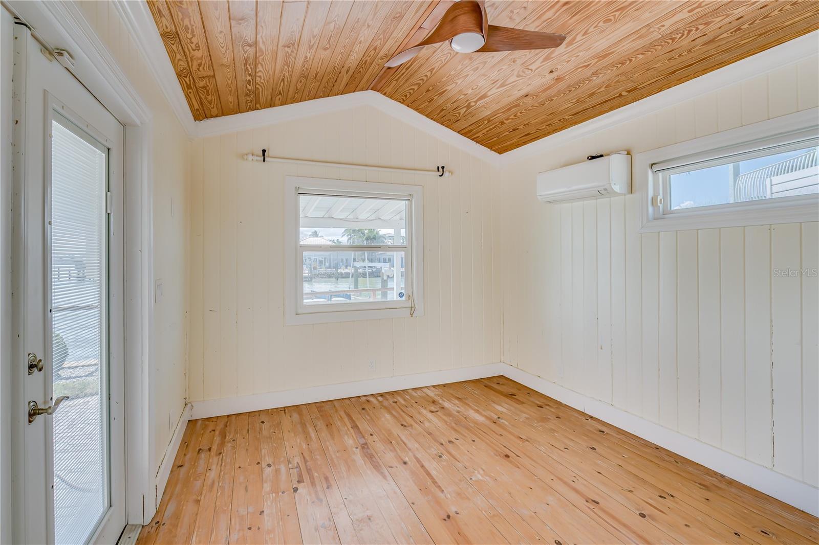 16029 Redington Dr Property Photo 23