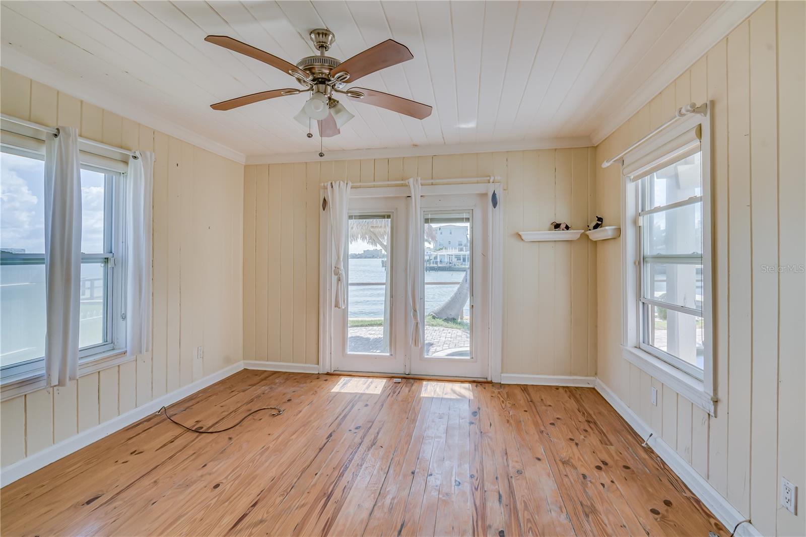 16029 Redington Dr Property Photo 24