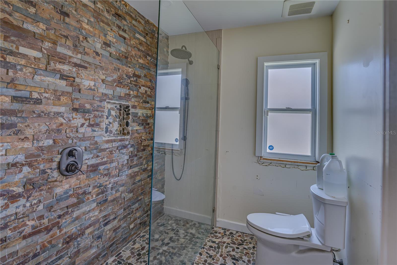 16029 Redington Dr Property Photo 31