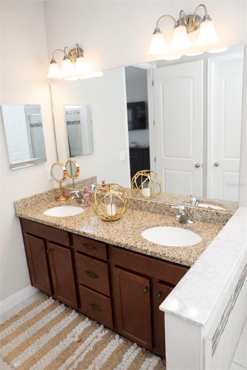 1216 Old Windsor Way Property Photo 11