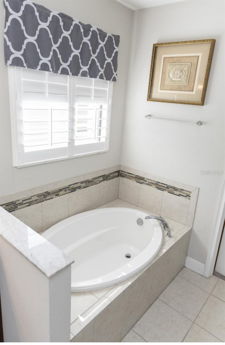 1216 Old Windsor Way Property Photo 13