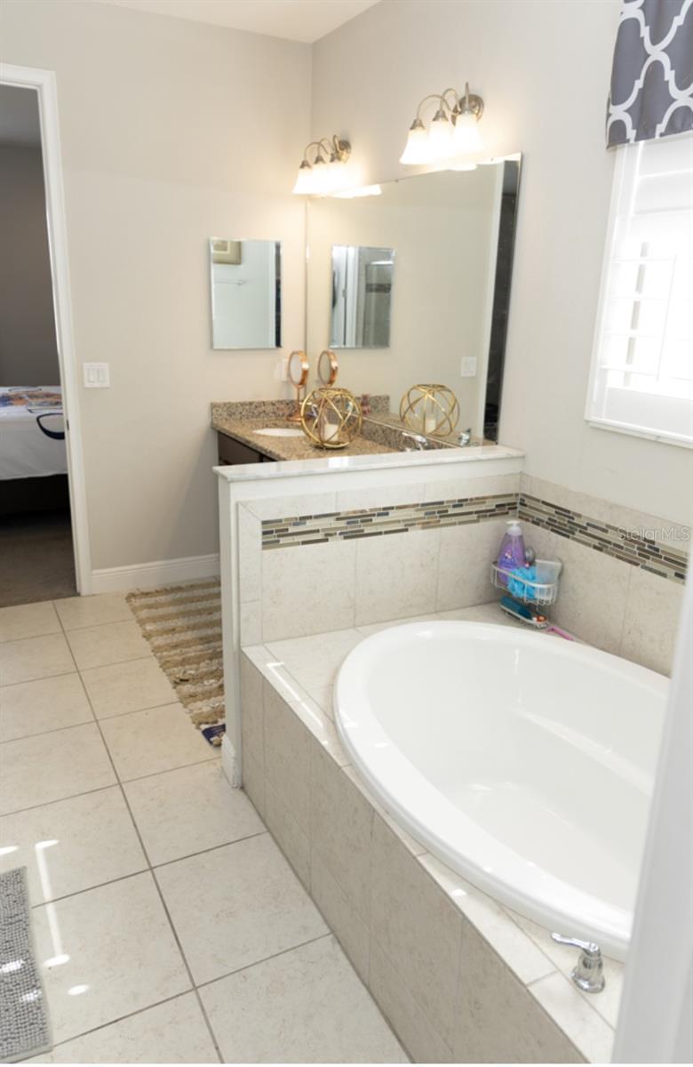 1216 Old Windsor Way Property Photo 14