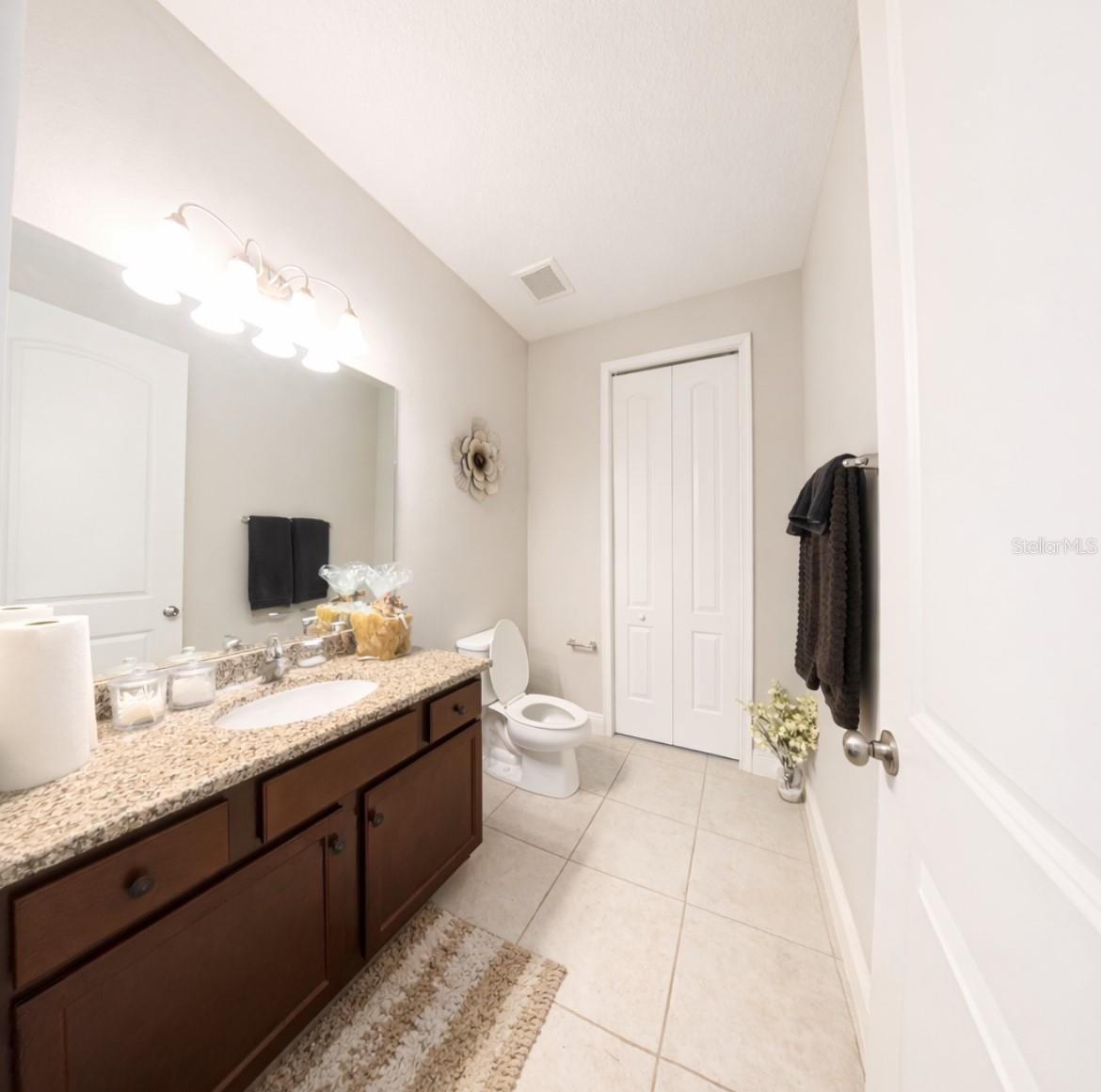 1216 Old Windsor Way Property Photo 16