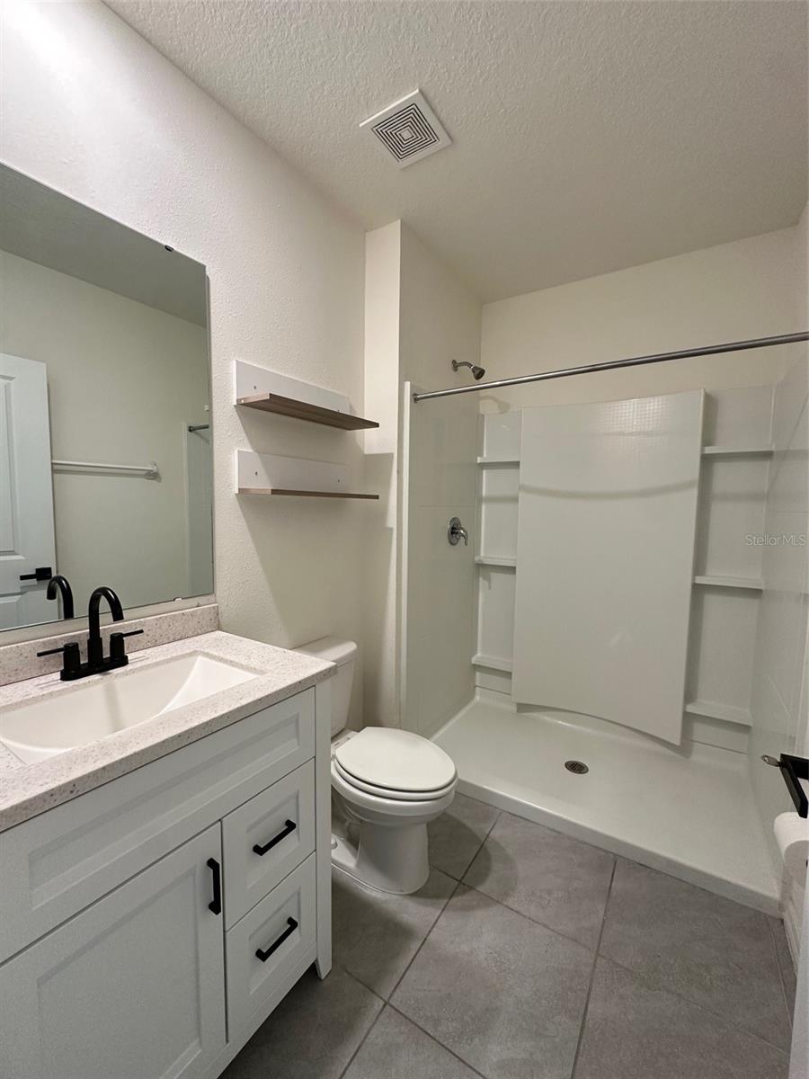 5703 Hollingworth Trl Property Photo 5