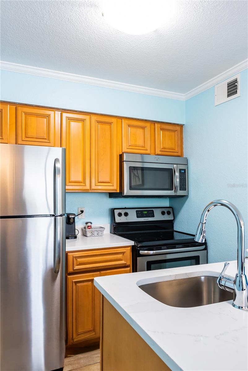 2506 N Rocky Point Dr #275 Property Photo 11