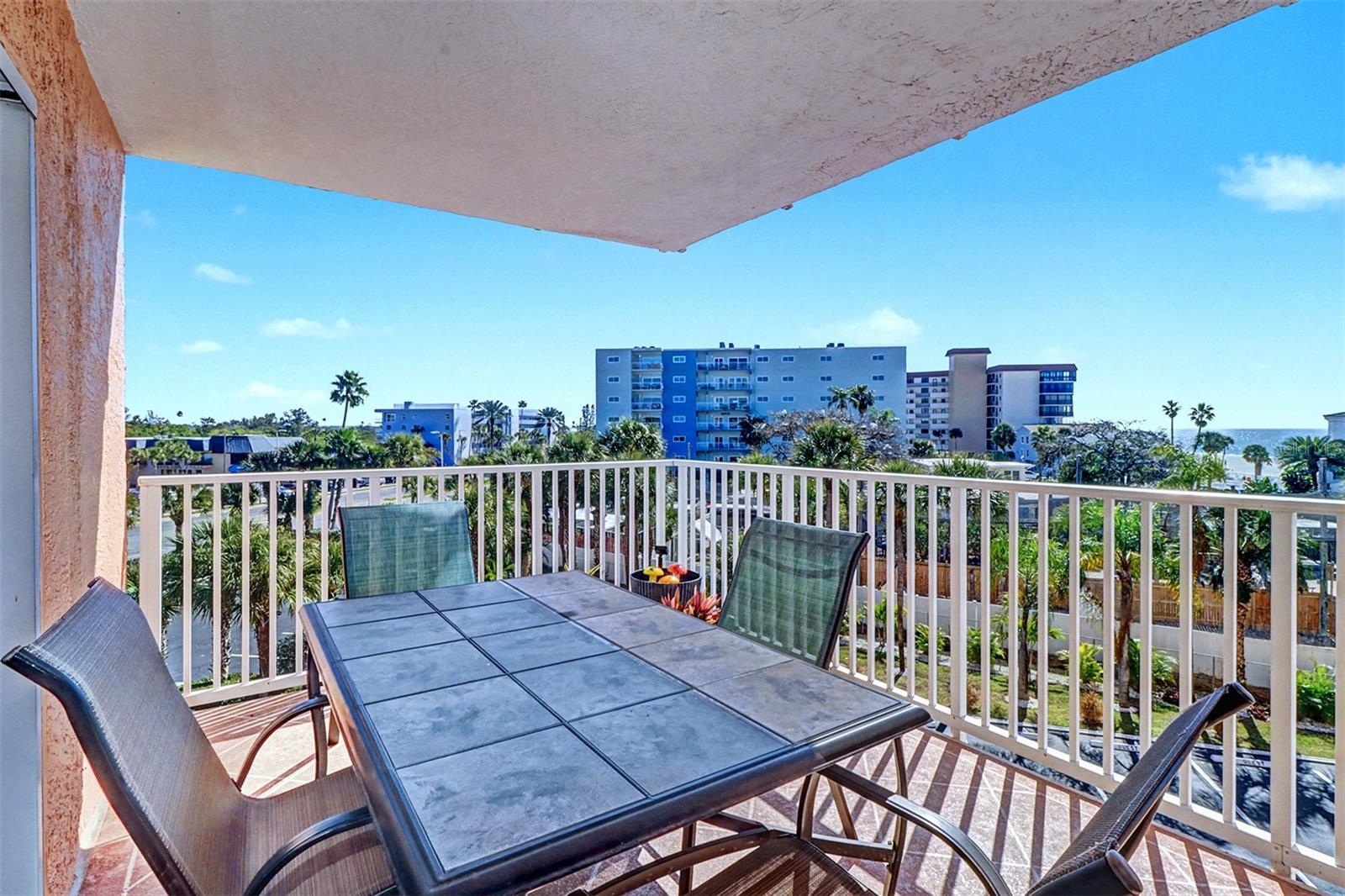18400 Gulf Blvd #1302 Property Photo 11