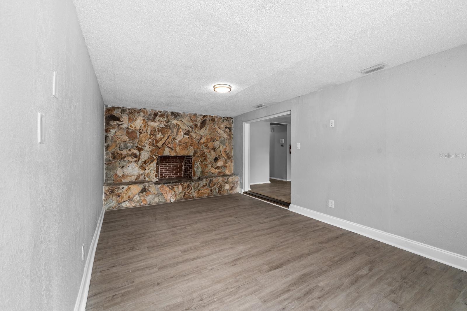 4220 E Powhatan Ave Property Photo 8