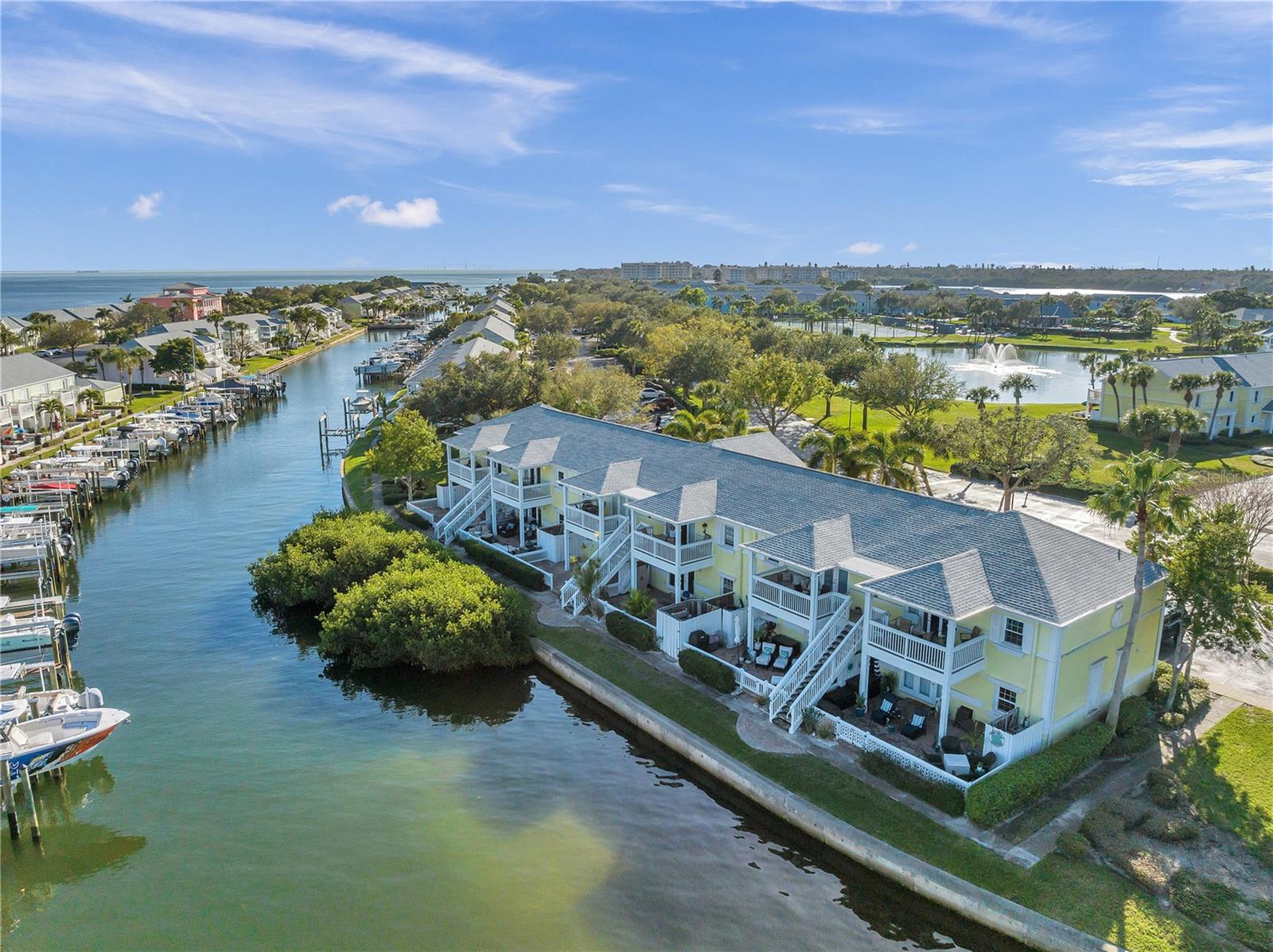 4728 Beach Dr Se #a Property Photo 3