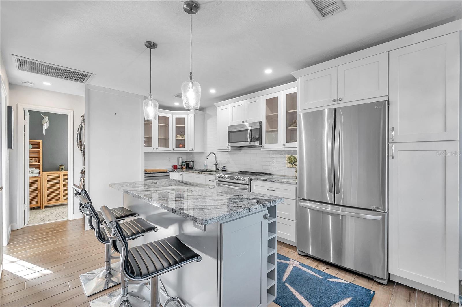 4728 Beach Dr Se #a Property Photo 11