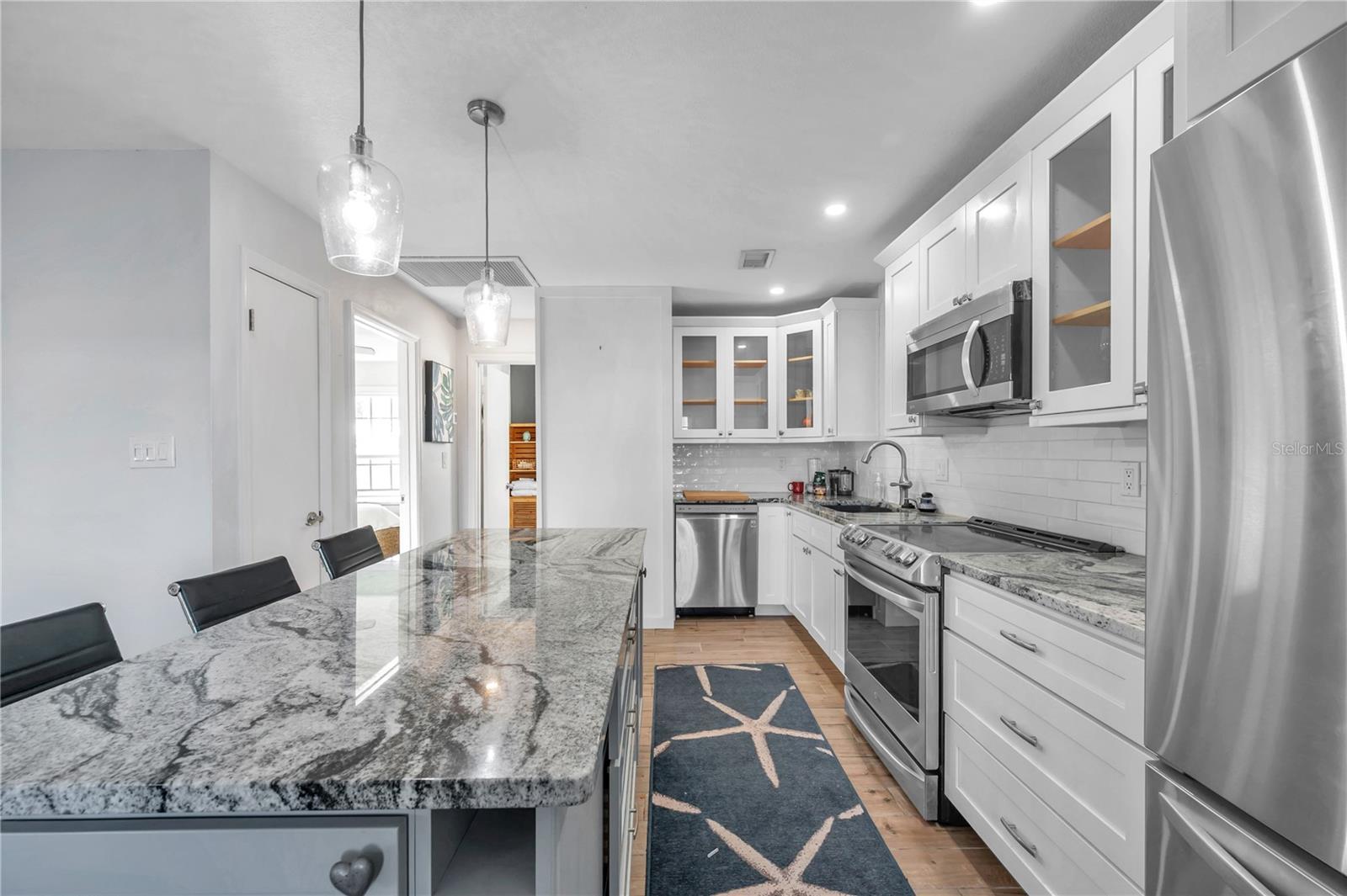 4728 Beach Dr Se #a Property Photo 12