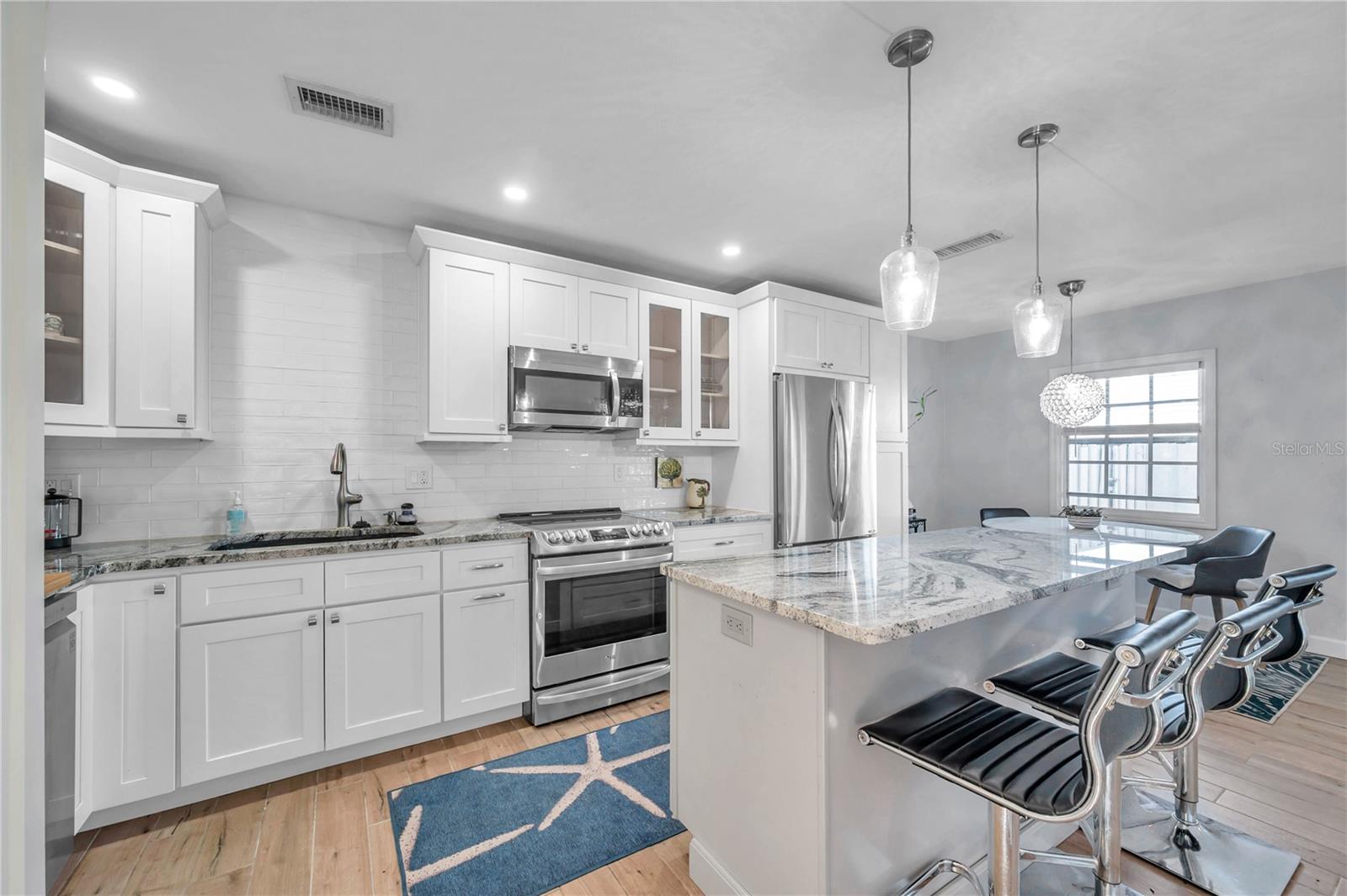 4728 Beach Dr Se #a Property Photo 14