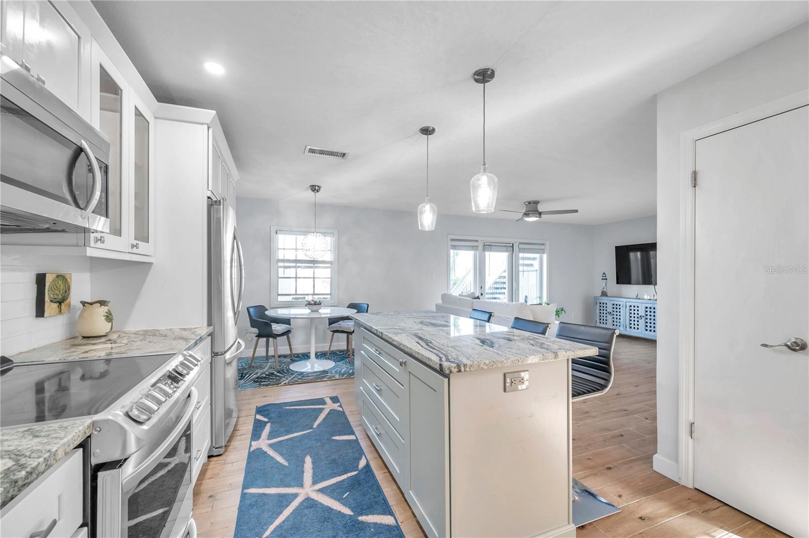 4728 Beach Dr Se #a Property Photo 19
