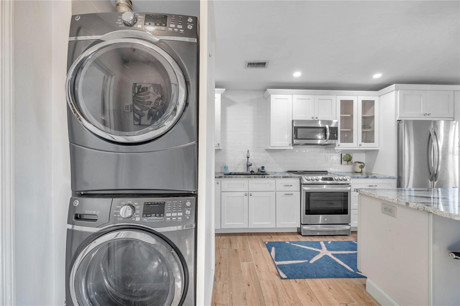 4728 Beach Dr Se #a Property Photo 20