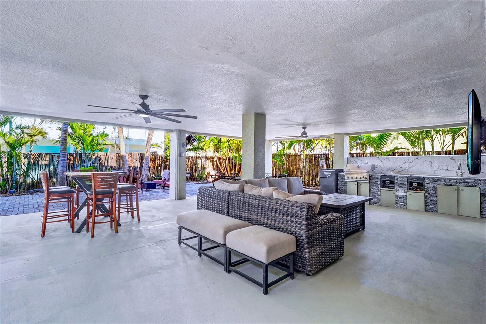 15517 Gulf Blvd Property Photo 15
