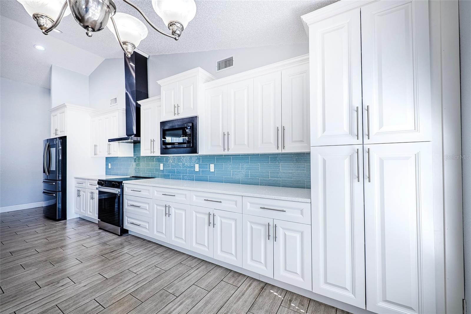 15912 Armistead Ln Property Photo 15