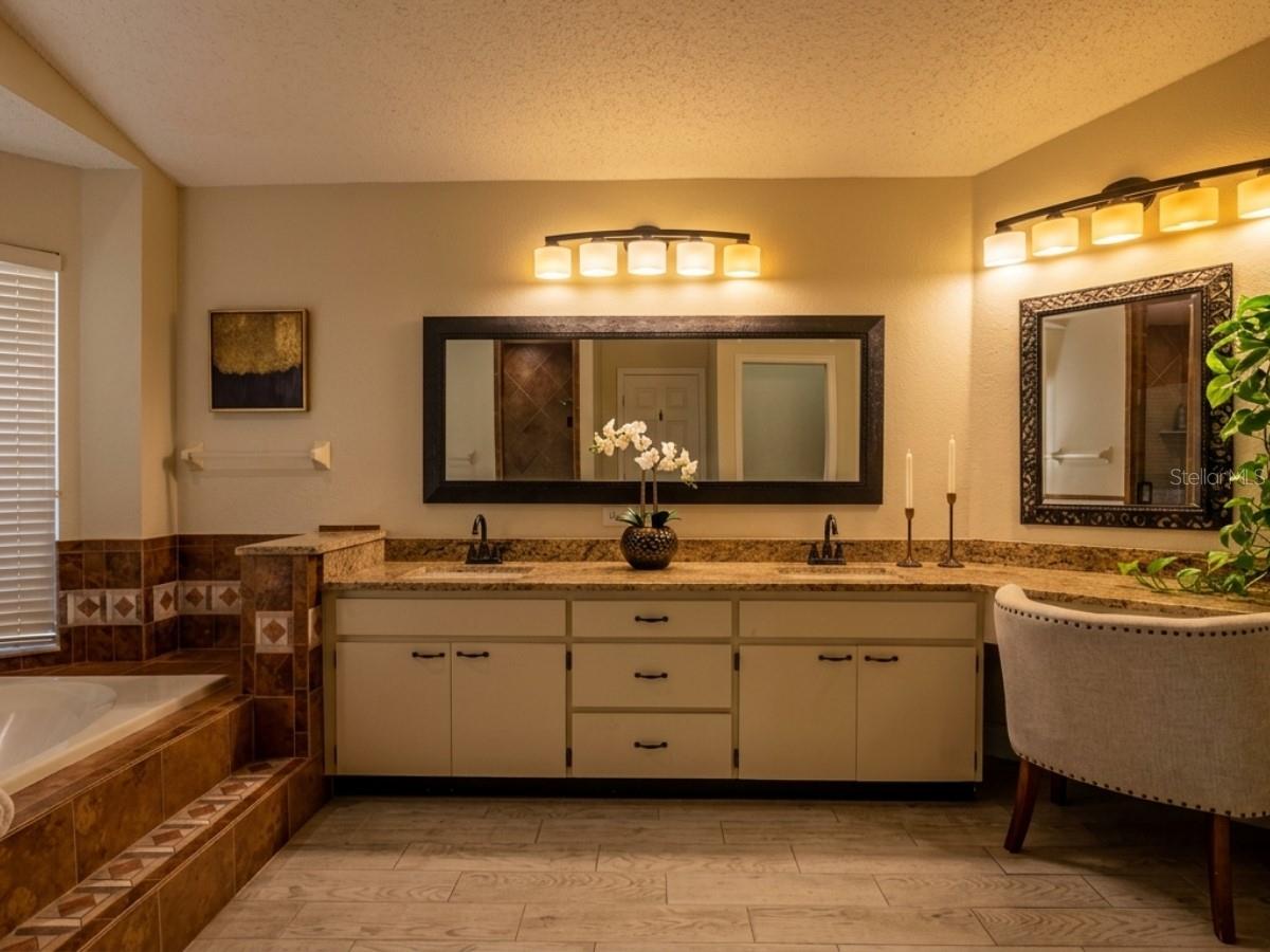15912 Armistead Ln Property Photo 24