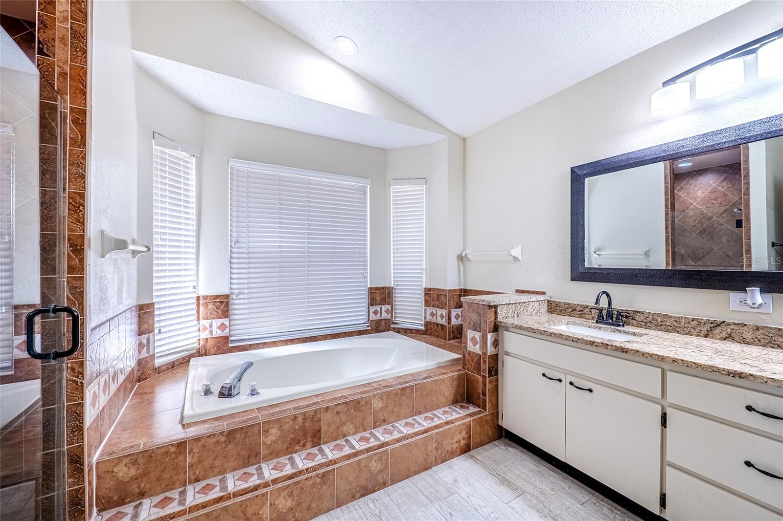 15912 Armistead Ln Property Photo 26