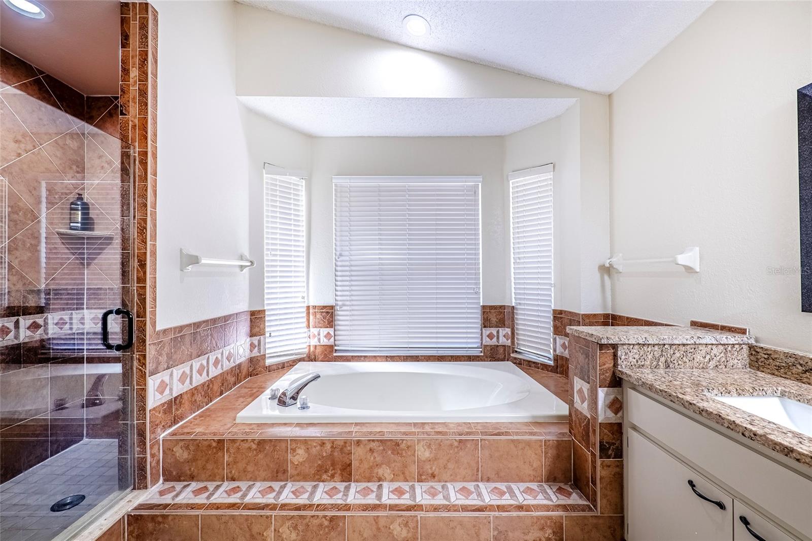 15912 Armistead Ln Property Photo 27