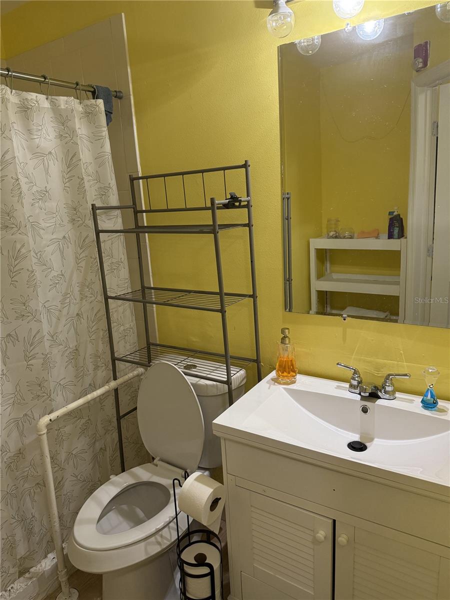322 Regal Park Dr Property Photo 16