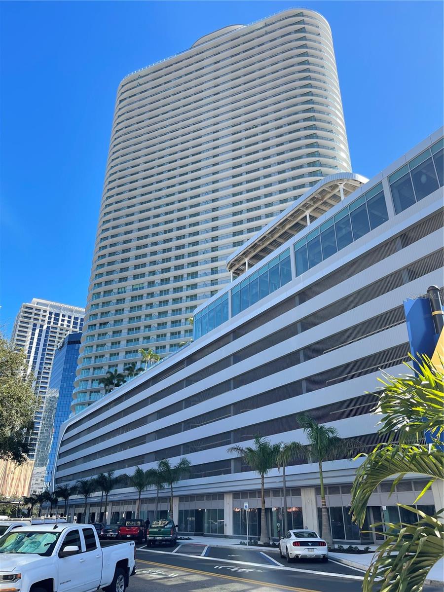 400 CENTRAL AVE #2708