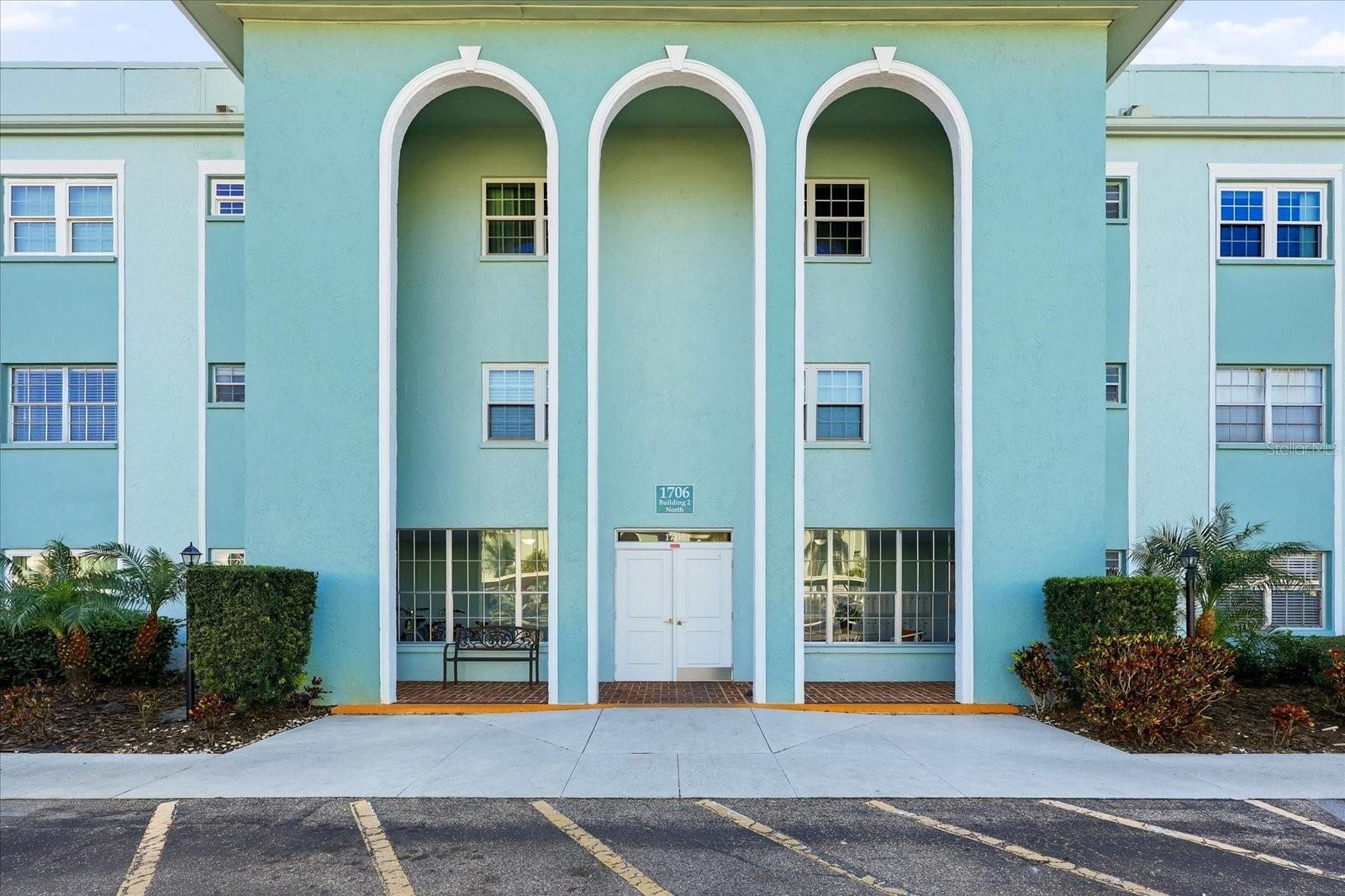 1706 Belleair Forest Dr #128 Property Photo 1