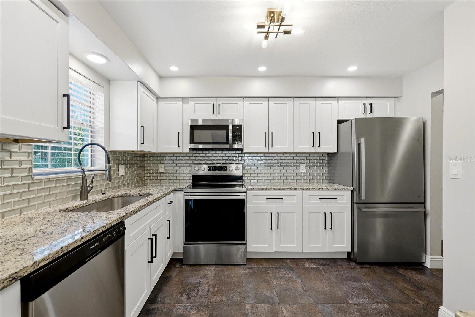 1706 Belleair Forest Dr #128 Property Photo 5