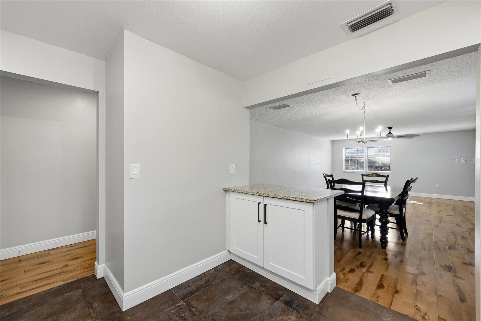 1706 Belleair Forest Dr #128 Property Photo 7