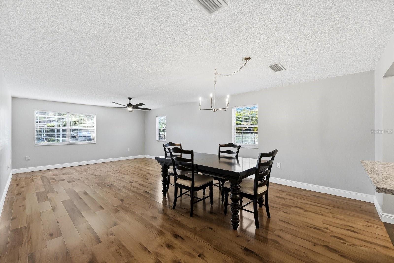 1706 Belleair Forest Dr #128 Property Photo 8