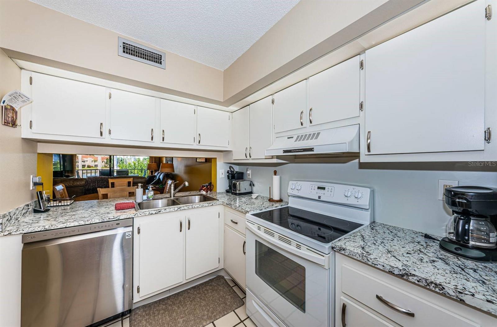 6273 Bahia Del Mar Blvd #216 Property Photo 8