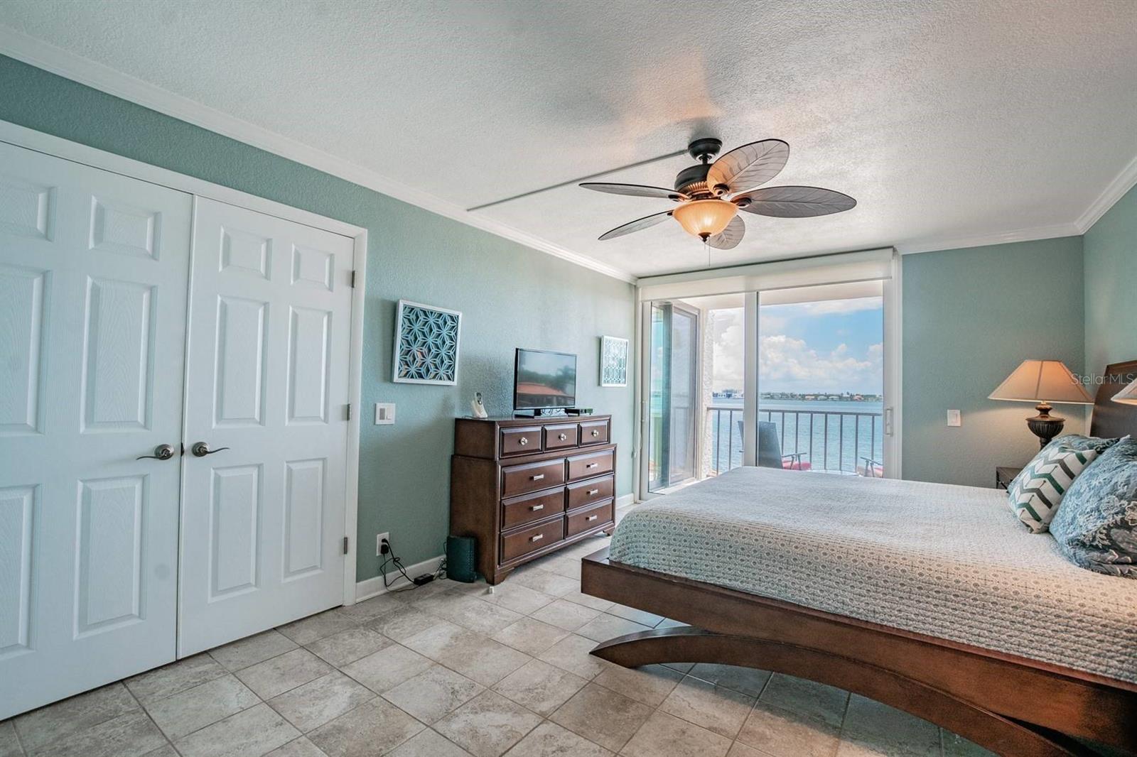 6295 Bahia Del Mar Cir #401 Property Photo 8
