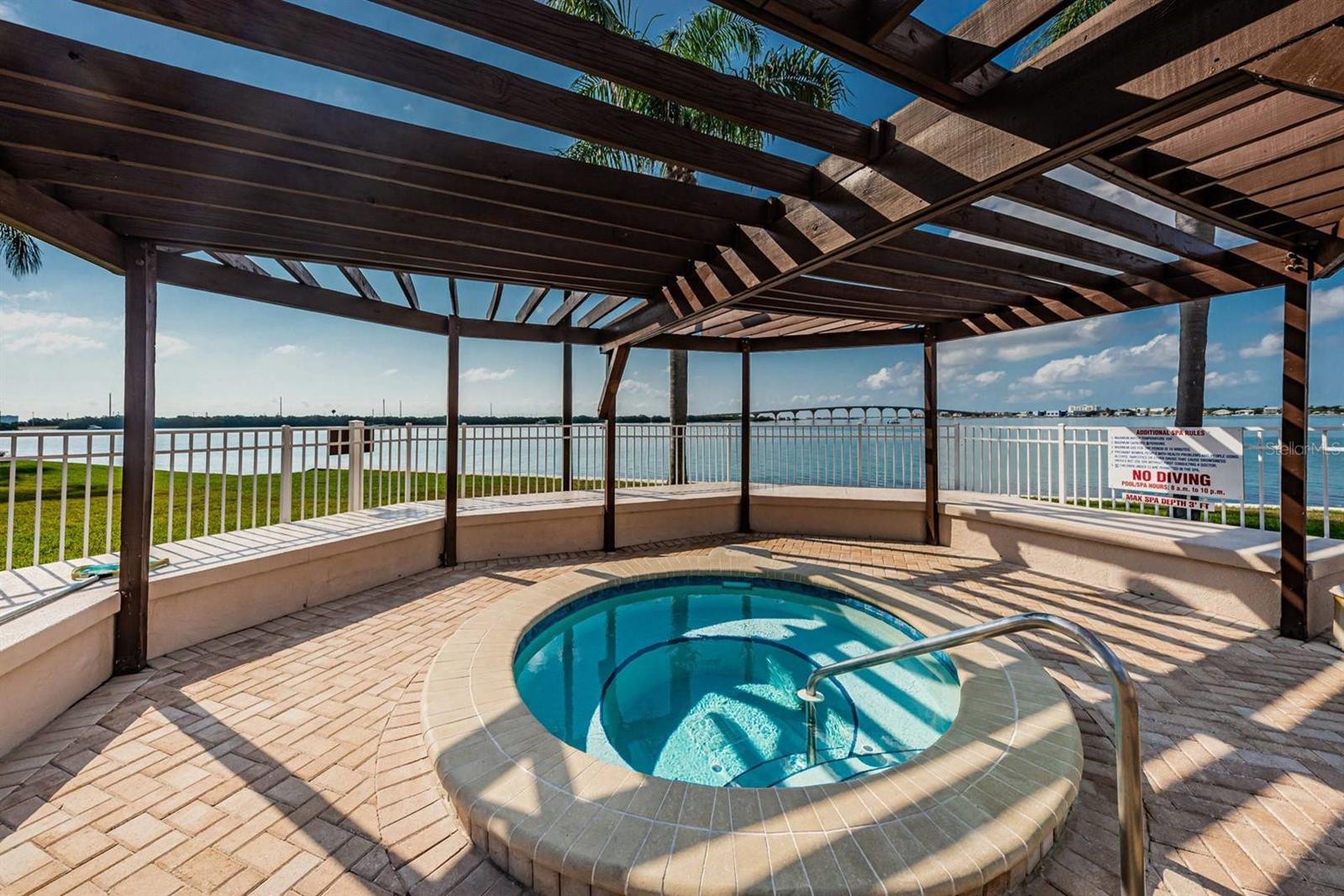 6294 Bahia Del Mar Cir #114 Property Photo 21