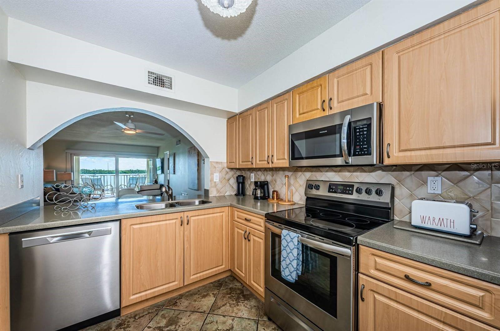 6291 Bahia Del Mar Cir #207 Property Photo 8