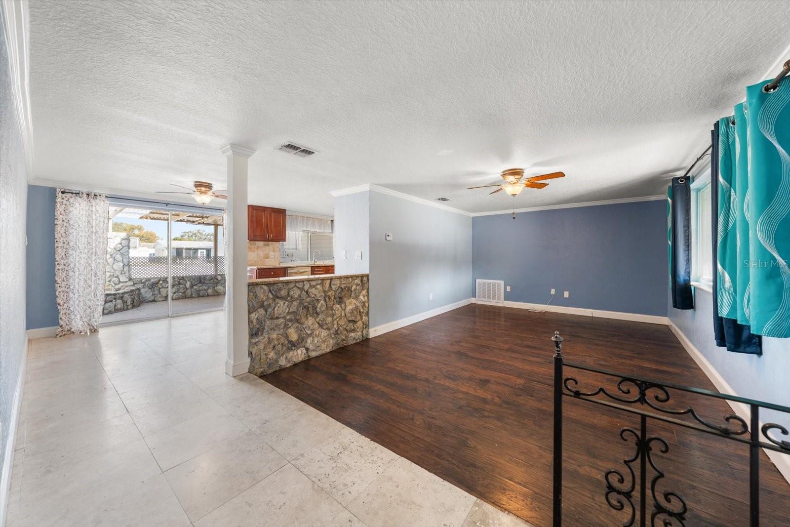 4025 Sail Dr Property Photo 3