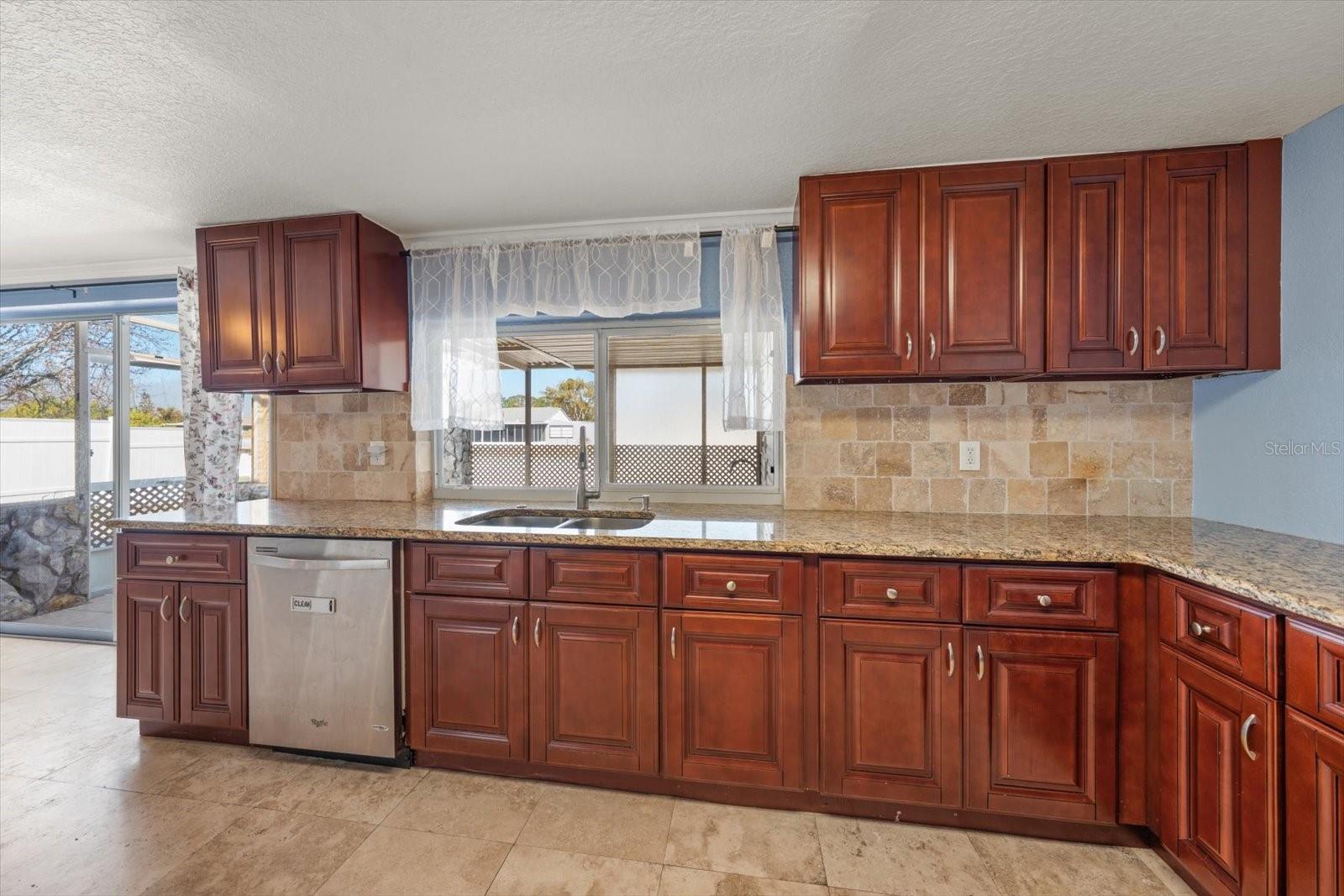 4025 Sail Dr Property Photo 8