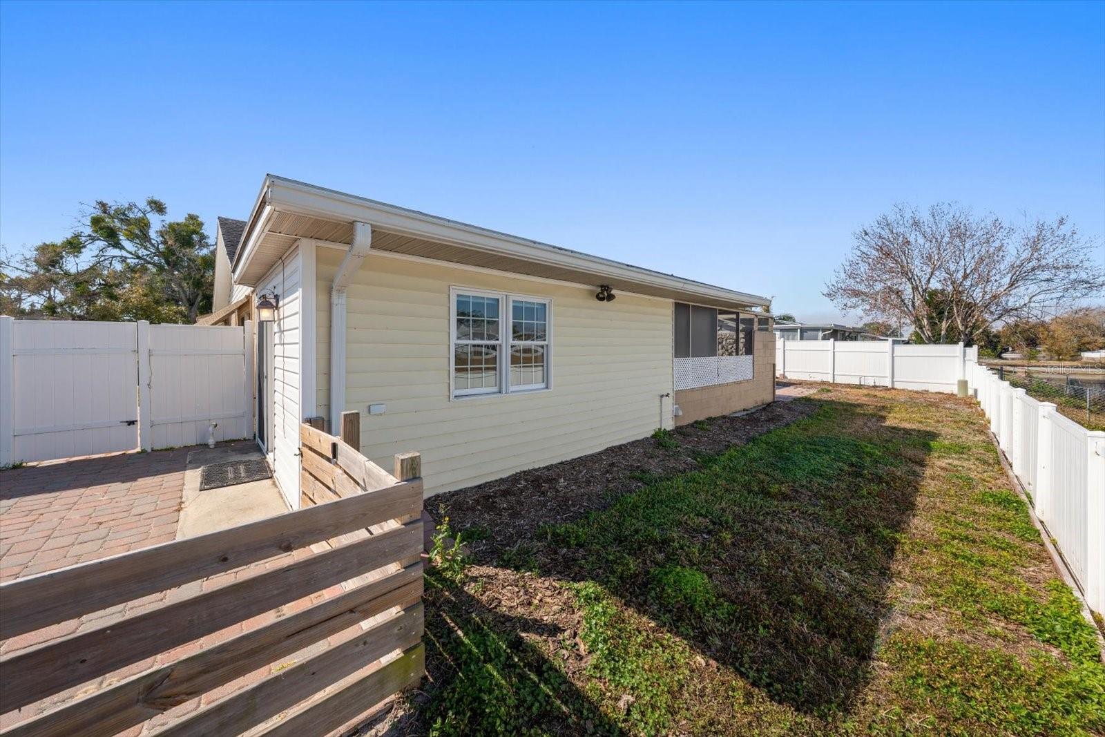 4025 Sail Dr Property Photo 22