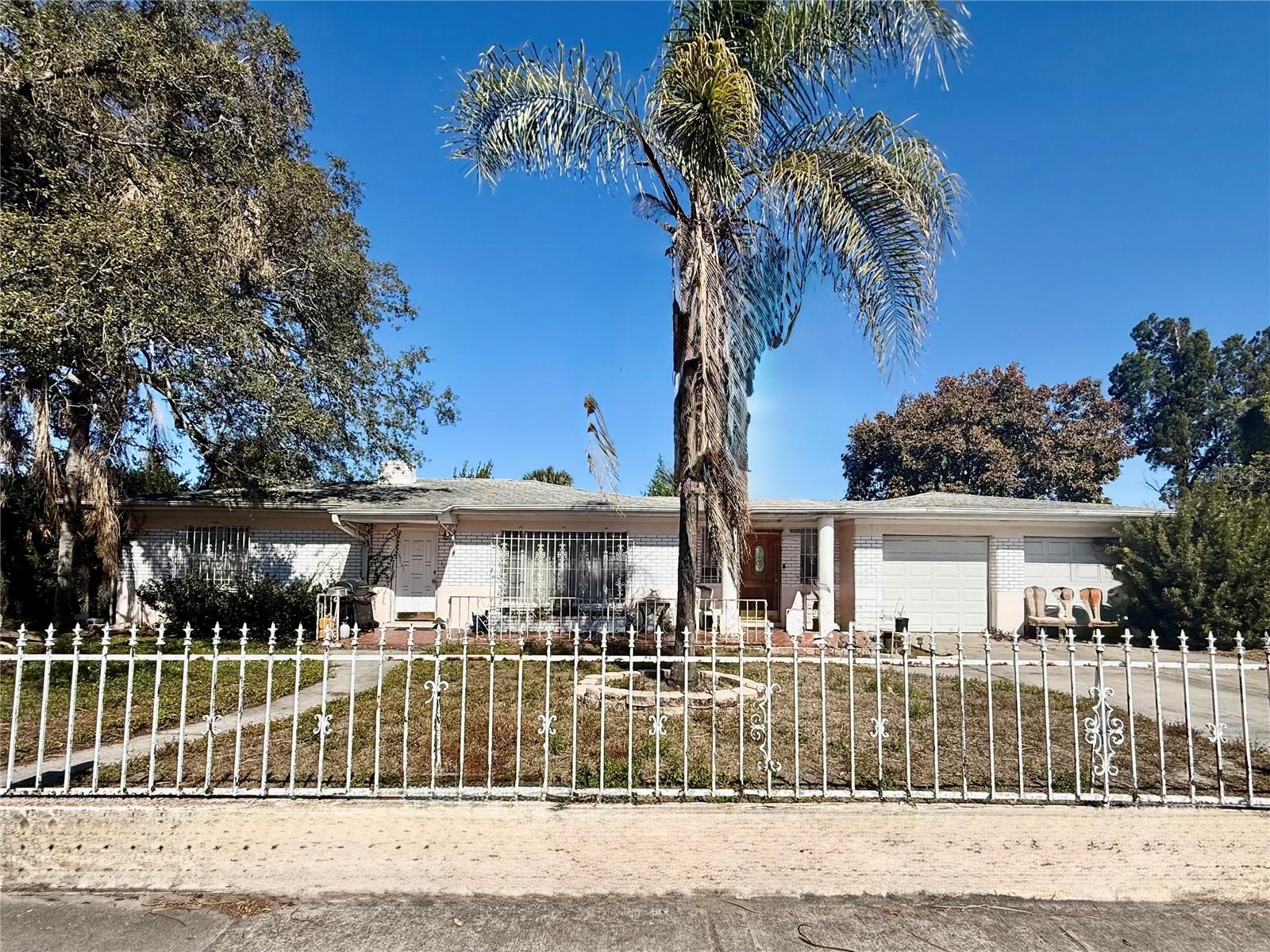3206 E Giddens Ave Property Photo