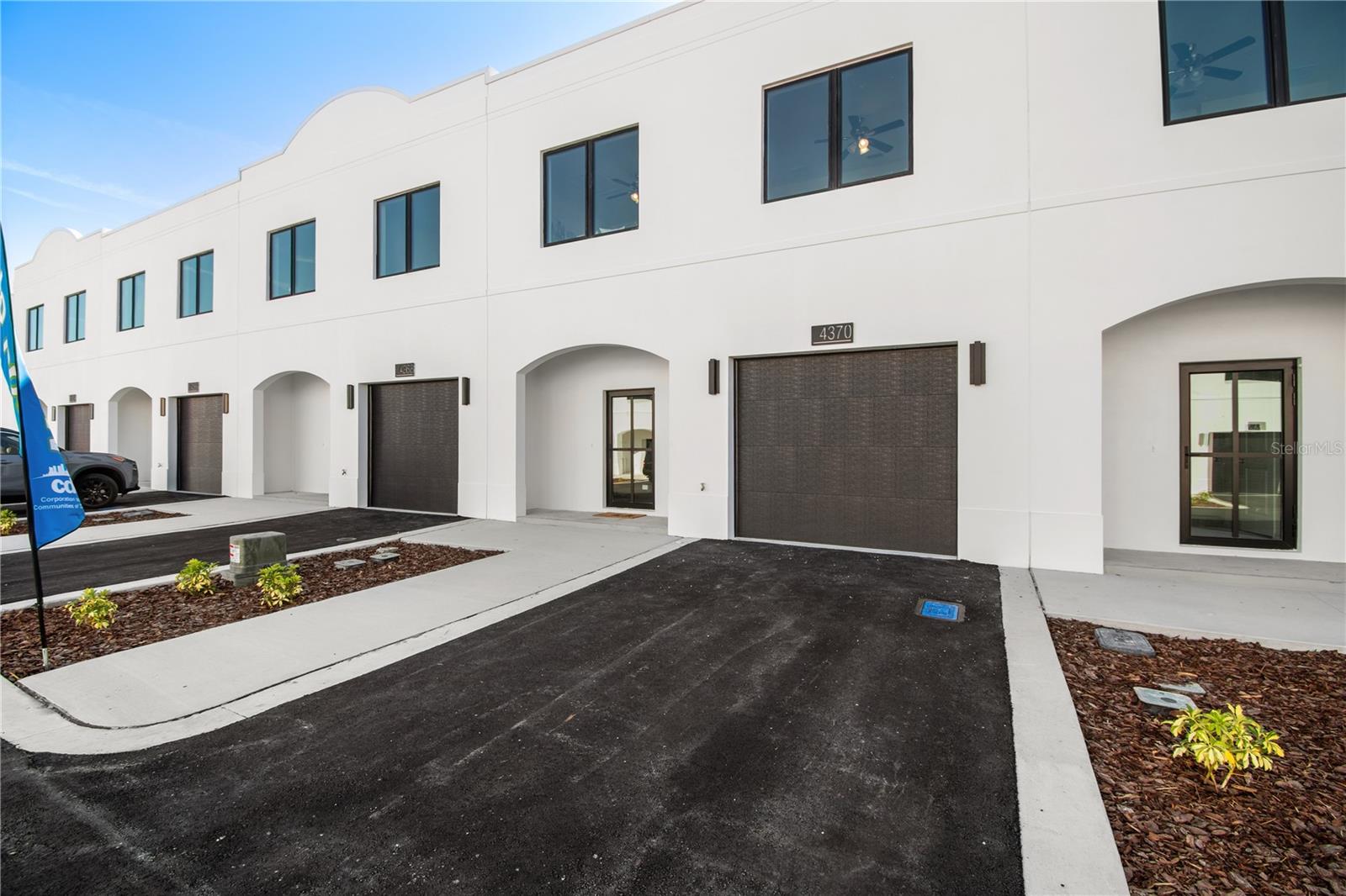 4350 Cambio Gardens Ct Property Photo 3