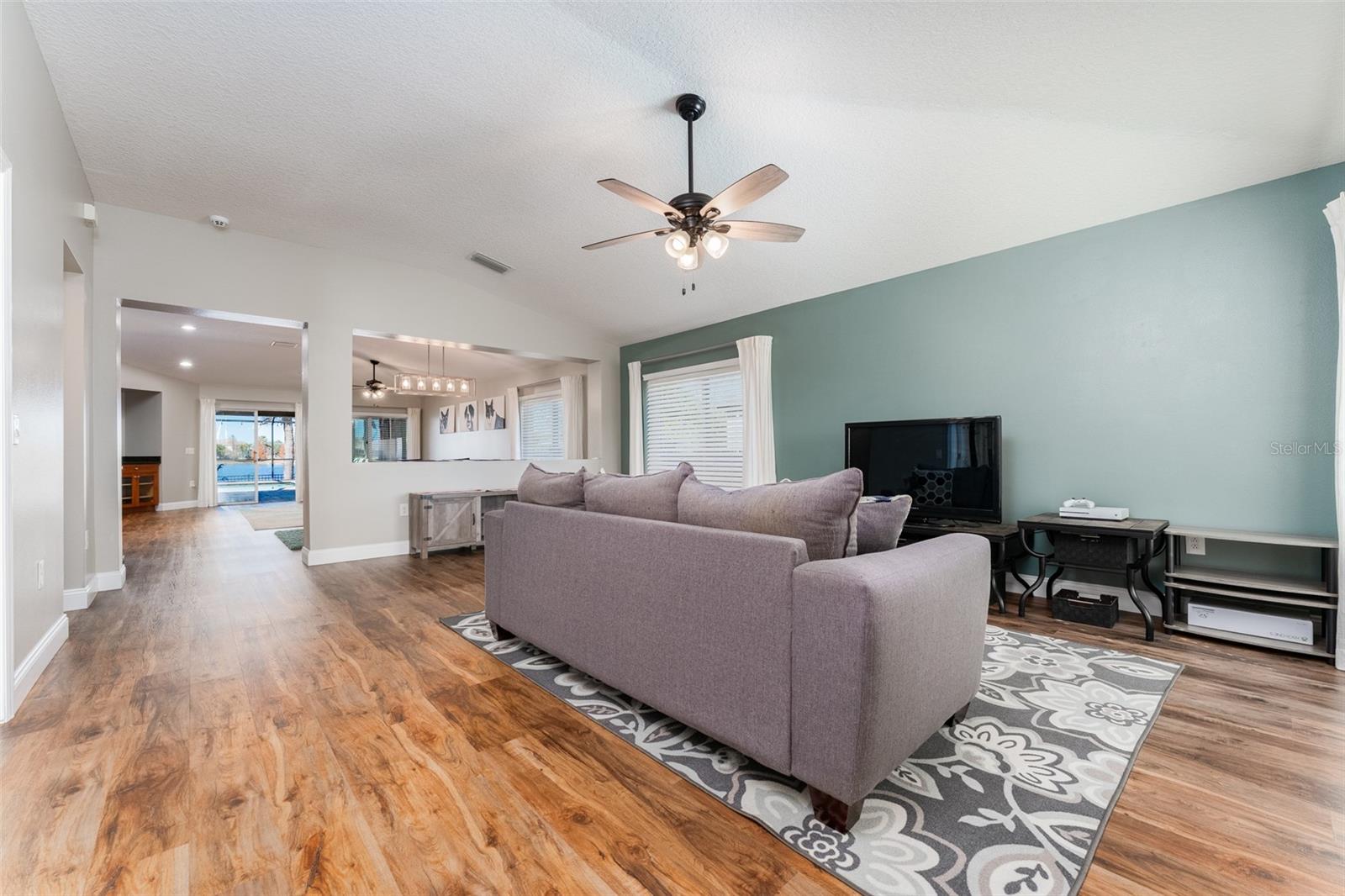 5431 Sandy Shell Dr Property Photo 17