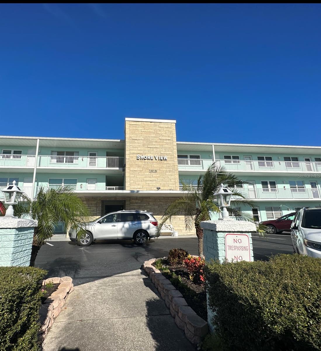1819 Shore Dr S #307 Property Photo 1