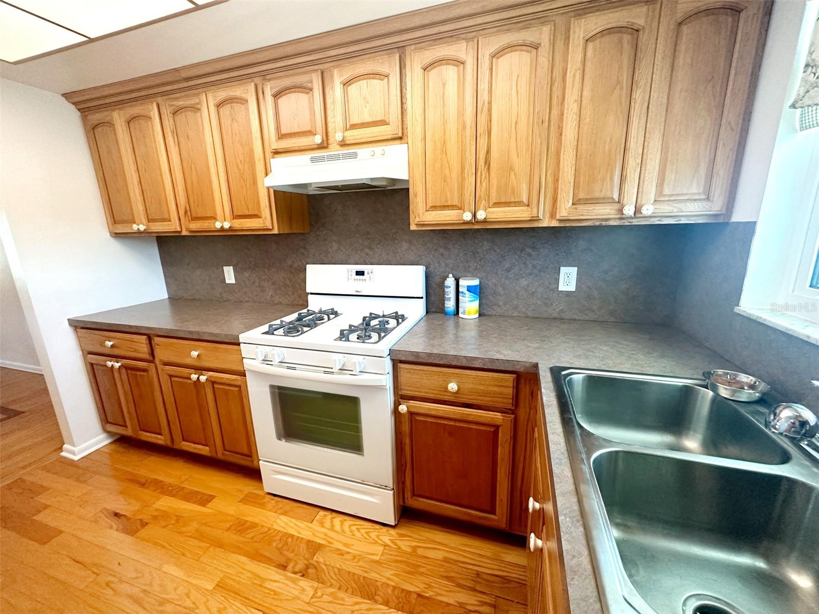 1819 Shore Dr S #307 Property Photo 5