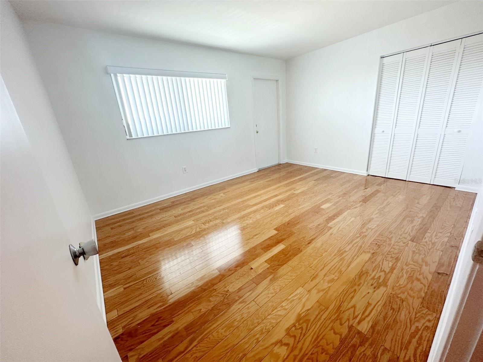 1819 Shore Dr S #307 Property Photo 10