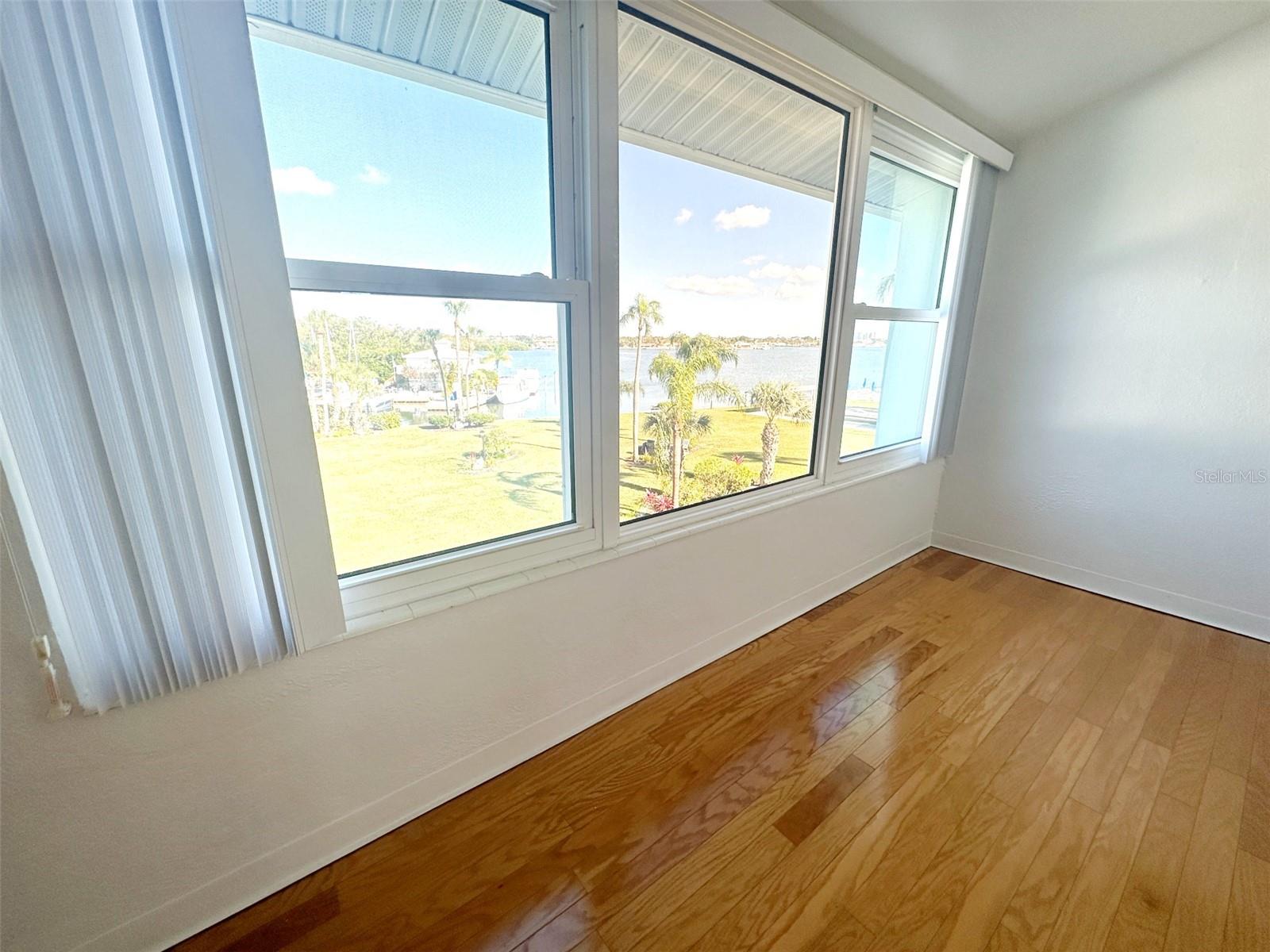 1819 Shore Dr S #307 Property Photo 12